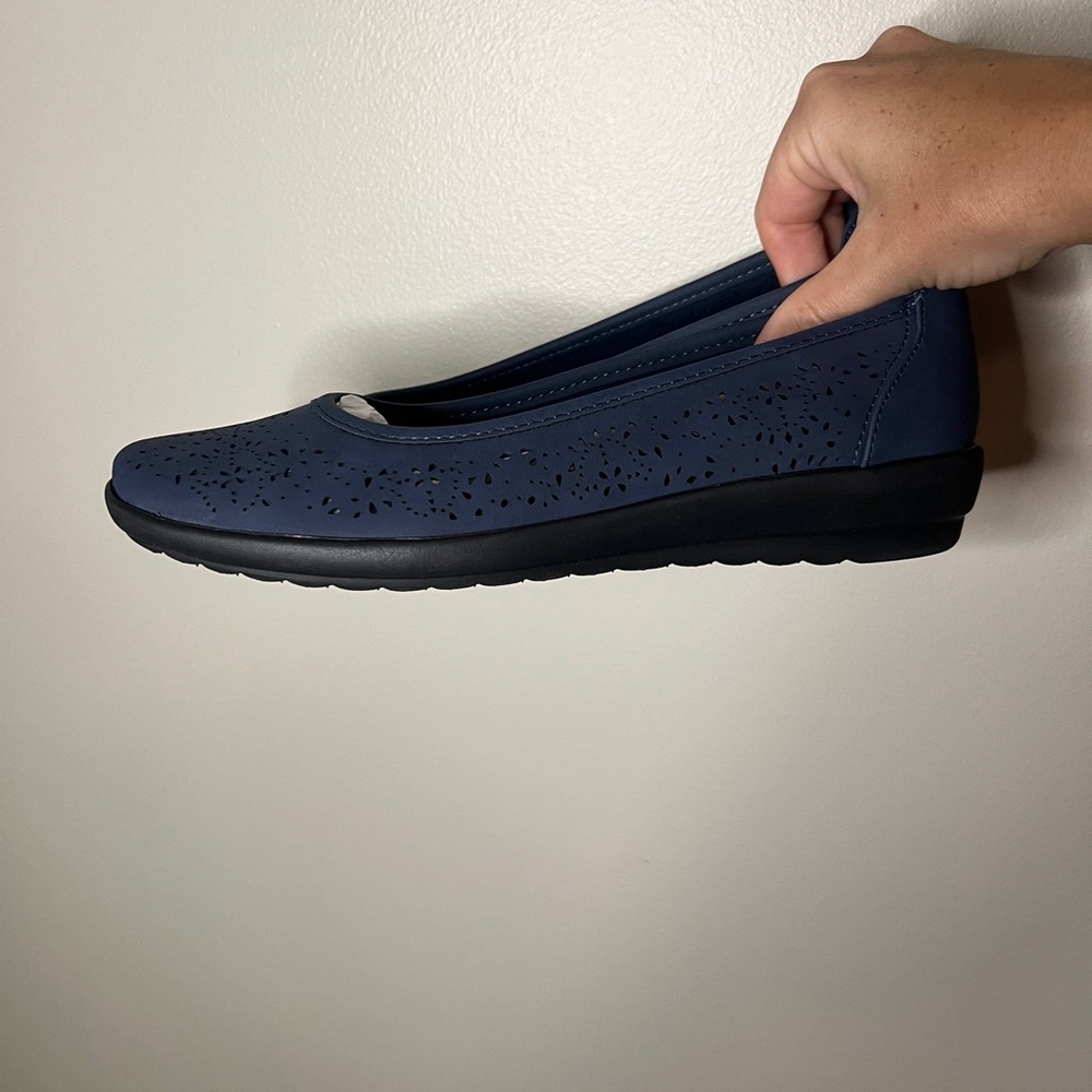 Easy Spirit Women's Dark Blue flats (7) - Picture 4 of 7